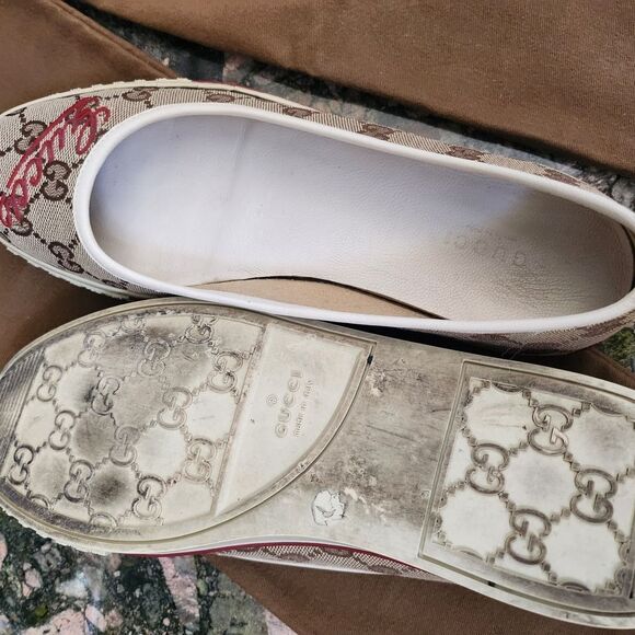 Gucci Women's Beige Slip-On Shoes - Picture 8 of 14